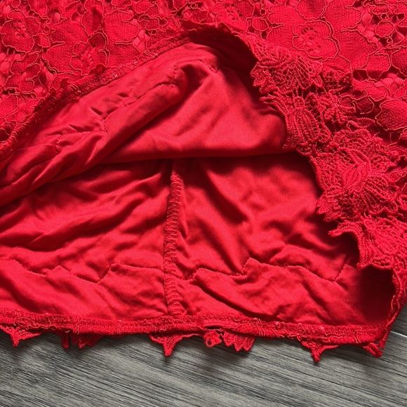 ✨🆕Hommage🆕✨ | Open back red lace dress - Picture 6 of 12